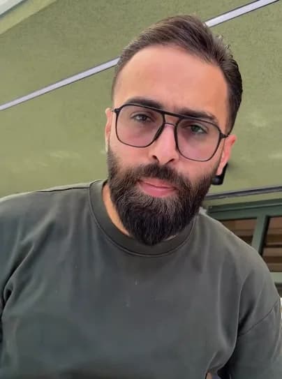 شادي، صاحب مطعم بيتزيريا 450°